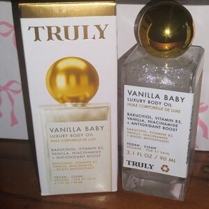 TRULY Vanilla Baby Luxury Body Oil - Gold and White
